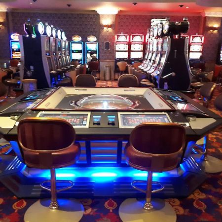 Queens Casino And Hotel Queenstown Ngoại thất bức ảnh