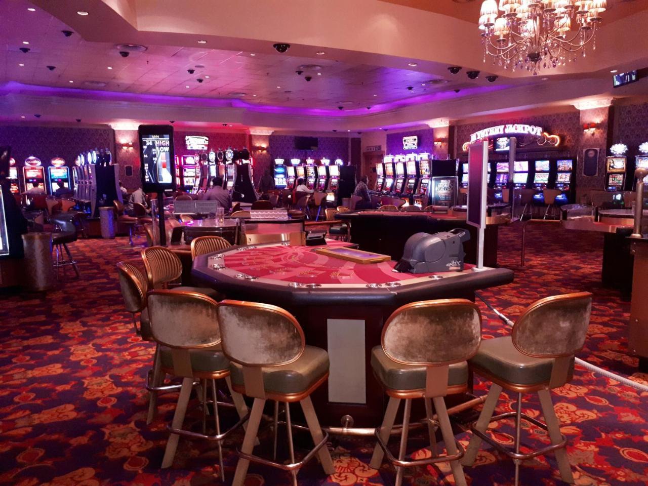 Queens Casino And Hotel Queenstown Ngoại thất bức ảnh